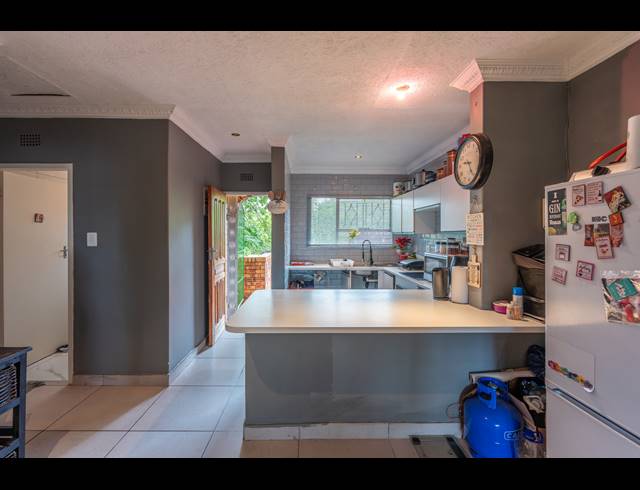 2 BEDROOM APARTMENT FOR SALE IN BUCCLEUCH